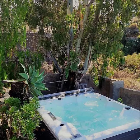 Zenrepublic, Your Private With Outdoor Jacuzzi & Pool With Stunning Ocean Views Villa *